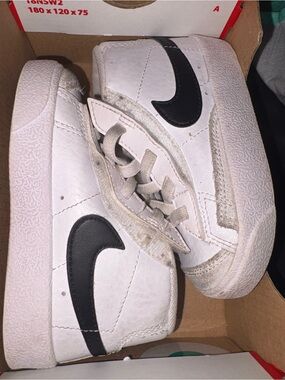 Nike Blazer Mid ‘77